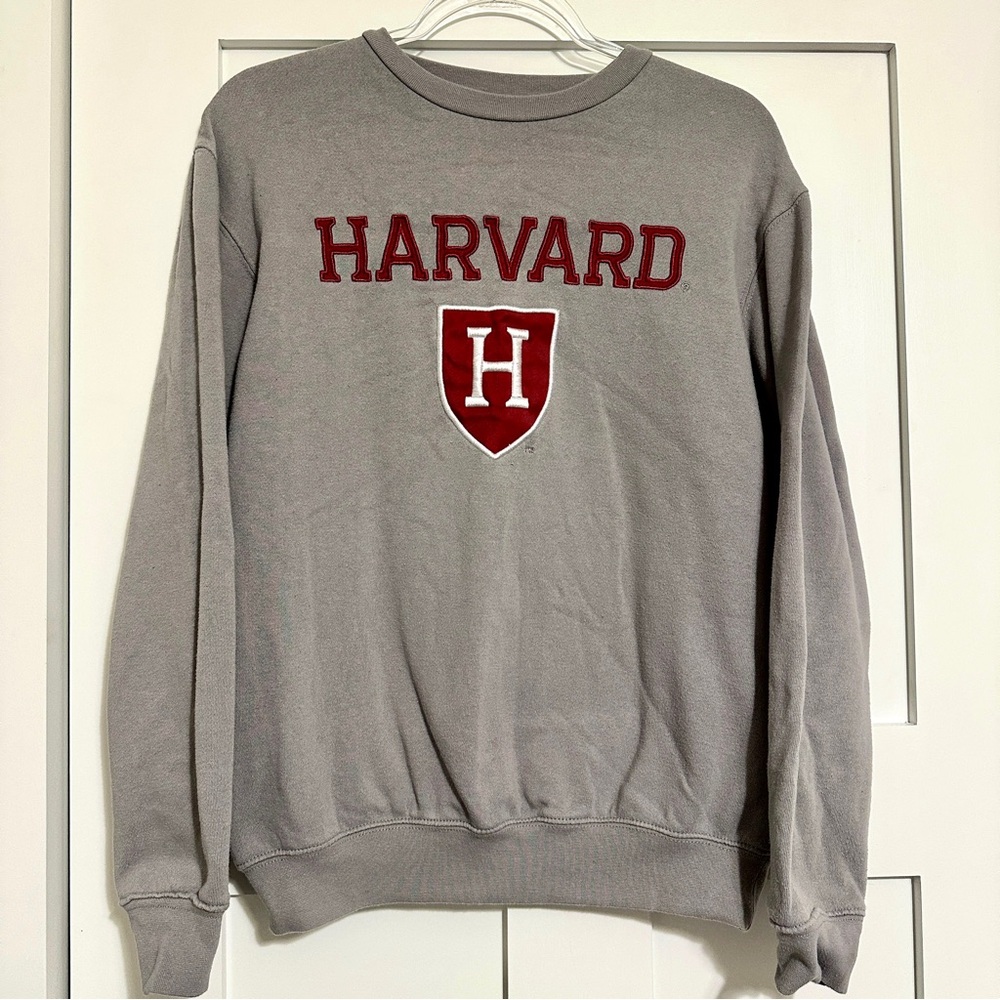 Colosseum Harvard University Crewneck Heathered Gray Sweatshirt • Small